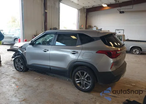 2022 Kia Seltos Lx z USA, uszkodzony, nr VIN KNDEPCAA7N7308193